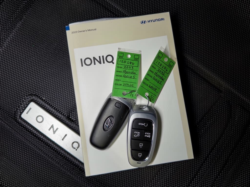 2023 Hyundai IONIQ 5 view 25