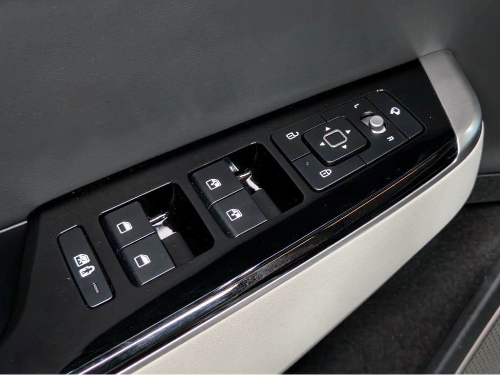 2023 Kia EV6 view 7