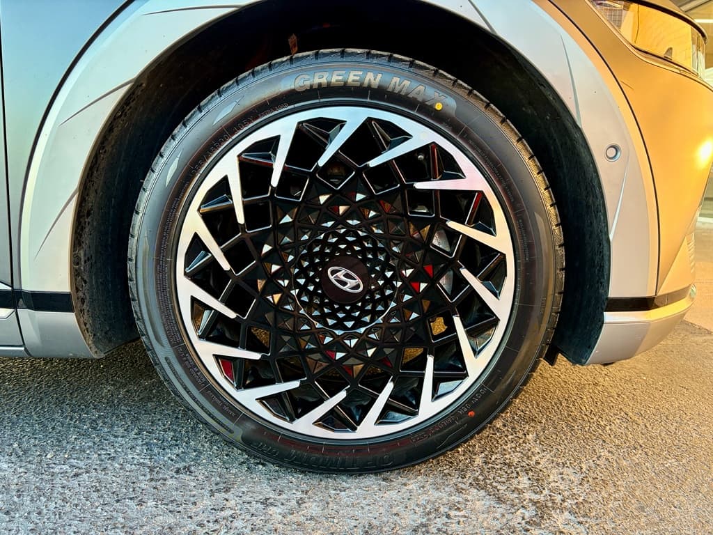 2023 Hyundai IONIQ 5 view 27