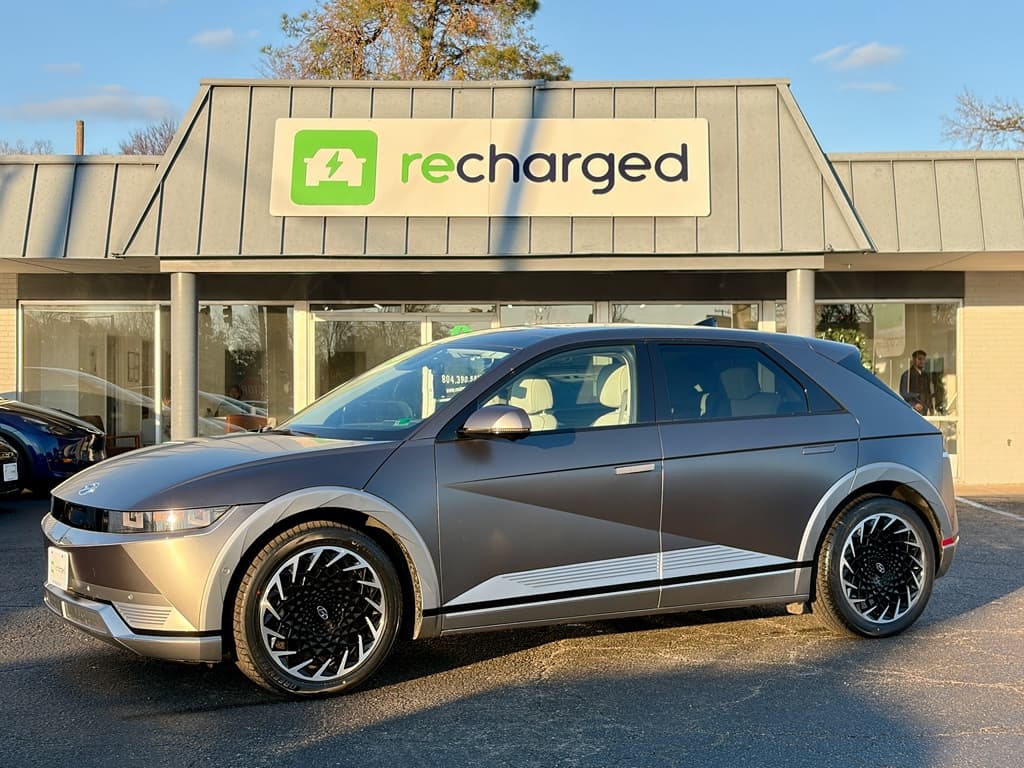 2023 Hyundai IONIQ 5 view 1