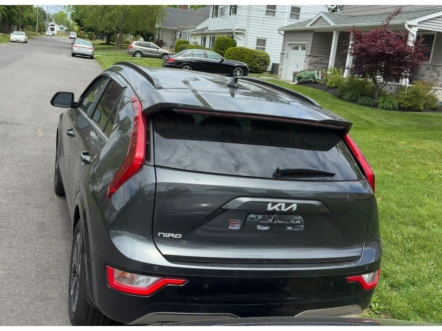 2025 Kia Niro EV view 4