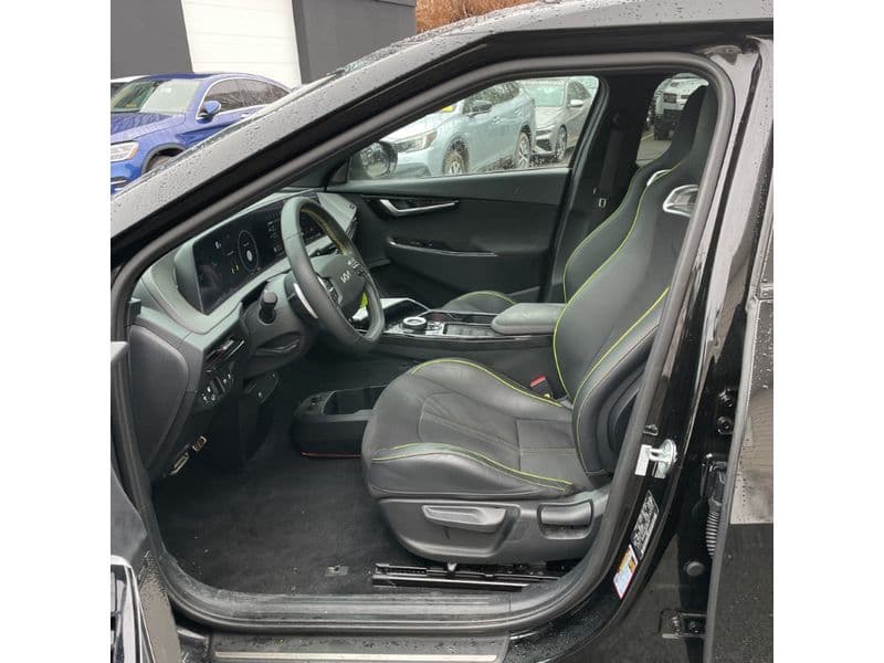 2023 Kia EV6 view 5