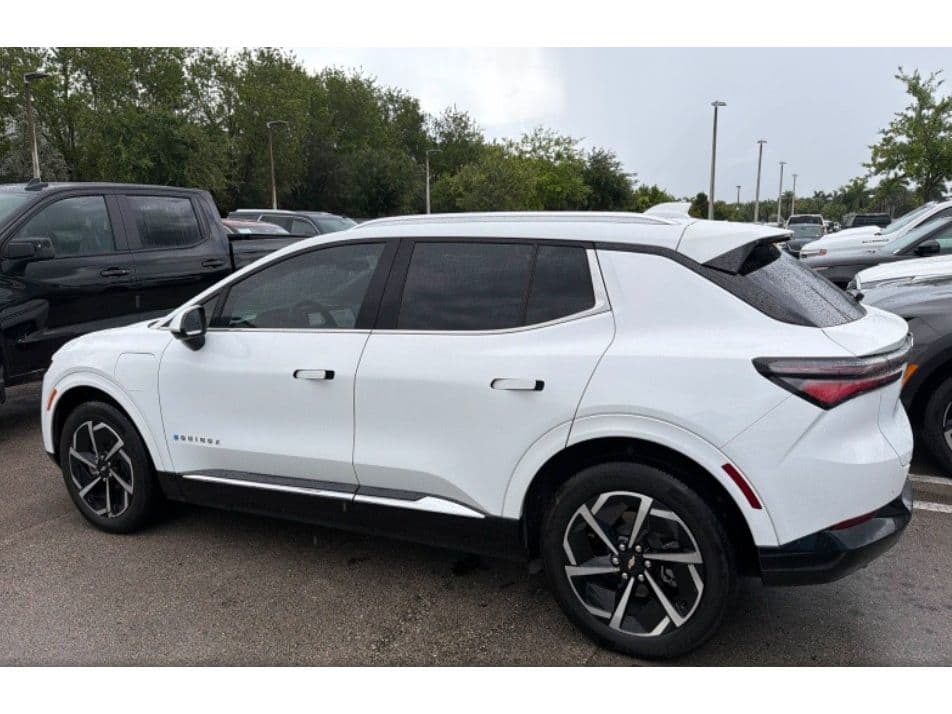 2025 Chevrolet Equinox EV view 2