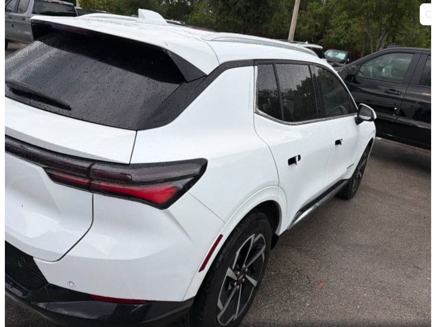 2025 Chevrolet Equinox EV view 3