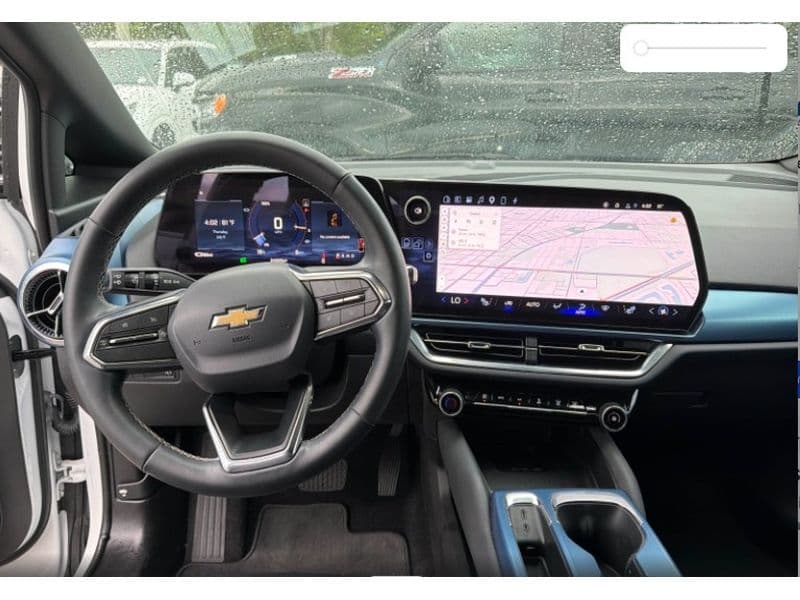 2025 Chevrolet Equinox EV view 5