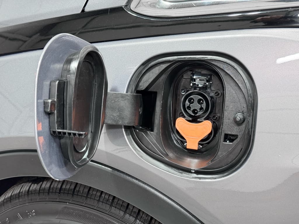 2023 Chevrolet Bolt EV view 5