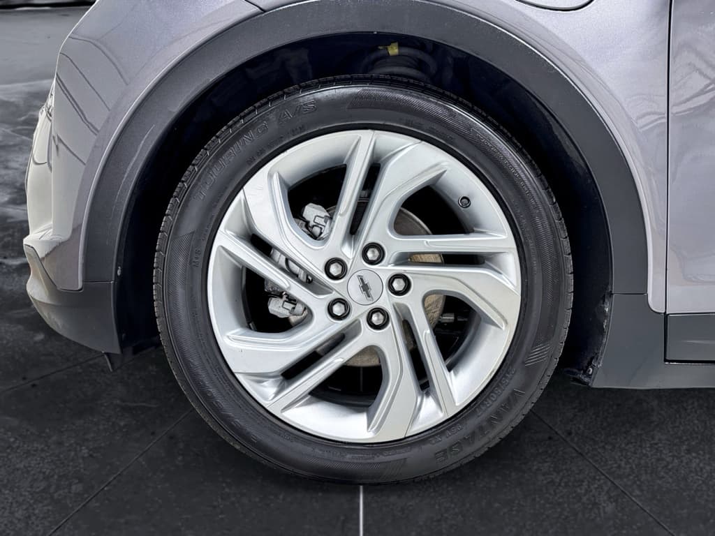 2023 Chevrolet Bolt EV view 32