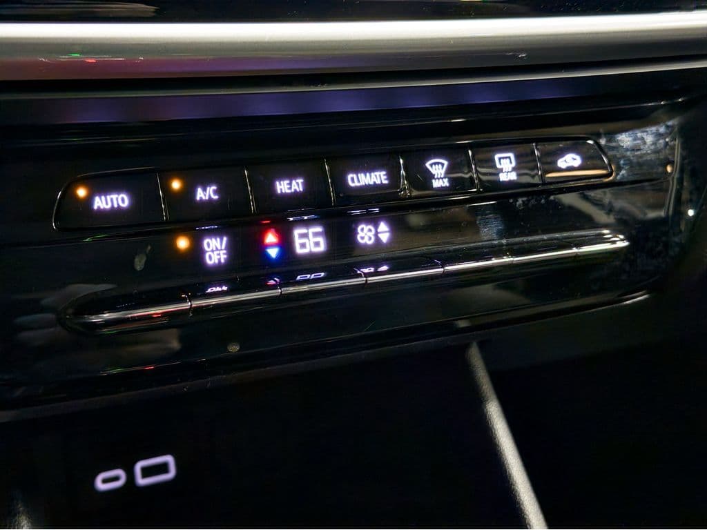 2023 Chevrolet Bolt EV view 14