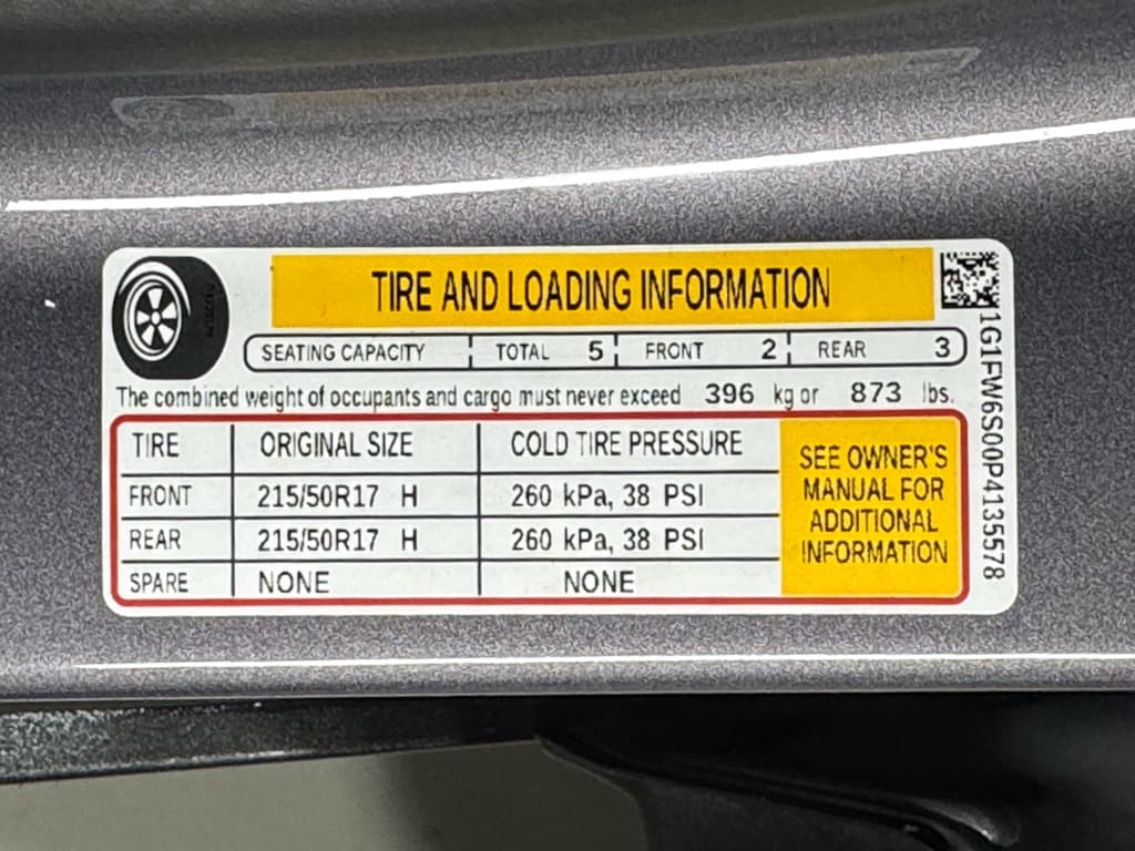 2023 Chevrolet Bolt EV view 27