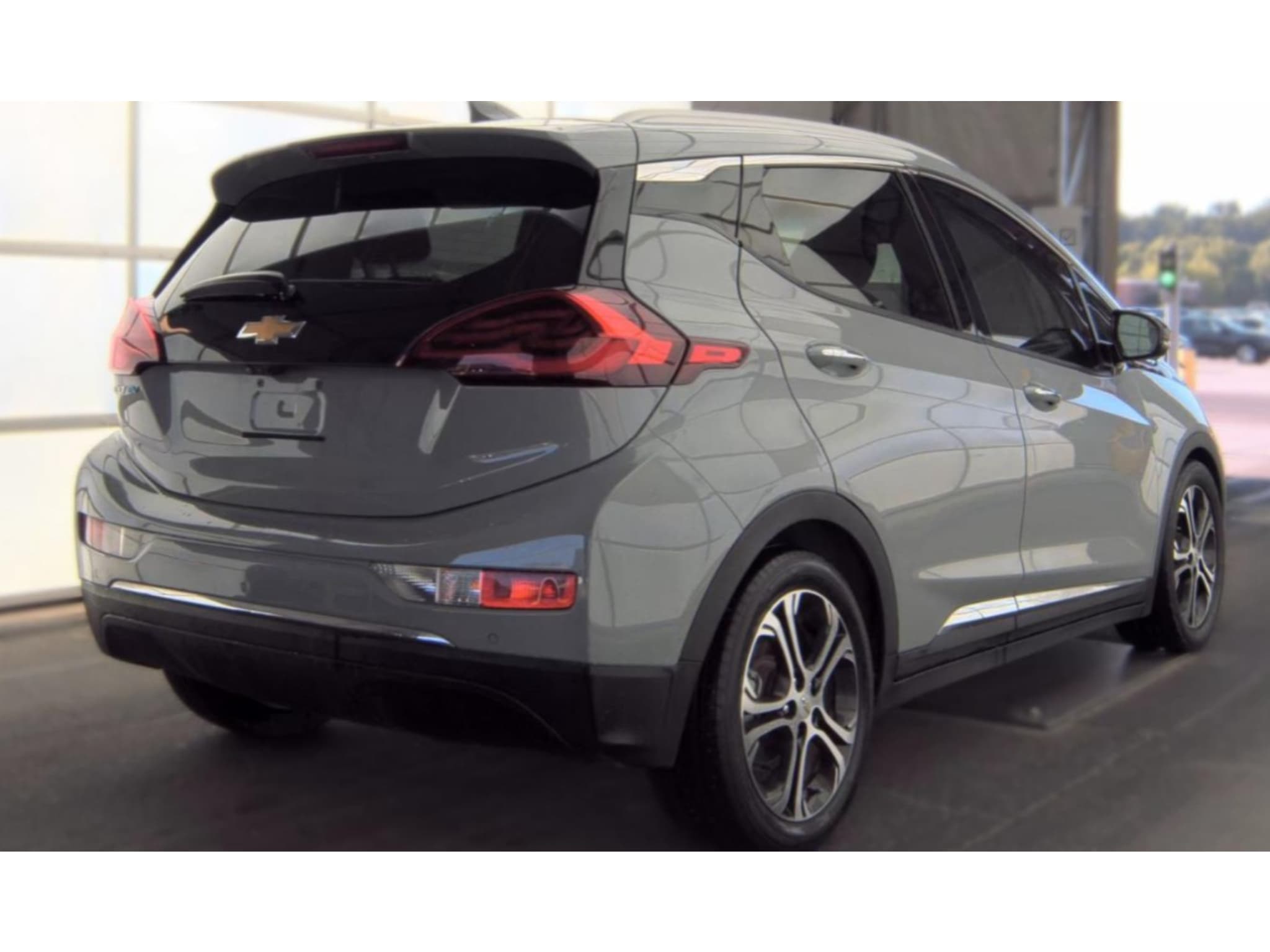 2020 Chevrolet Bolt EV view 3
