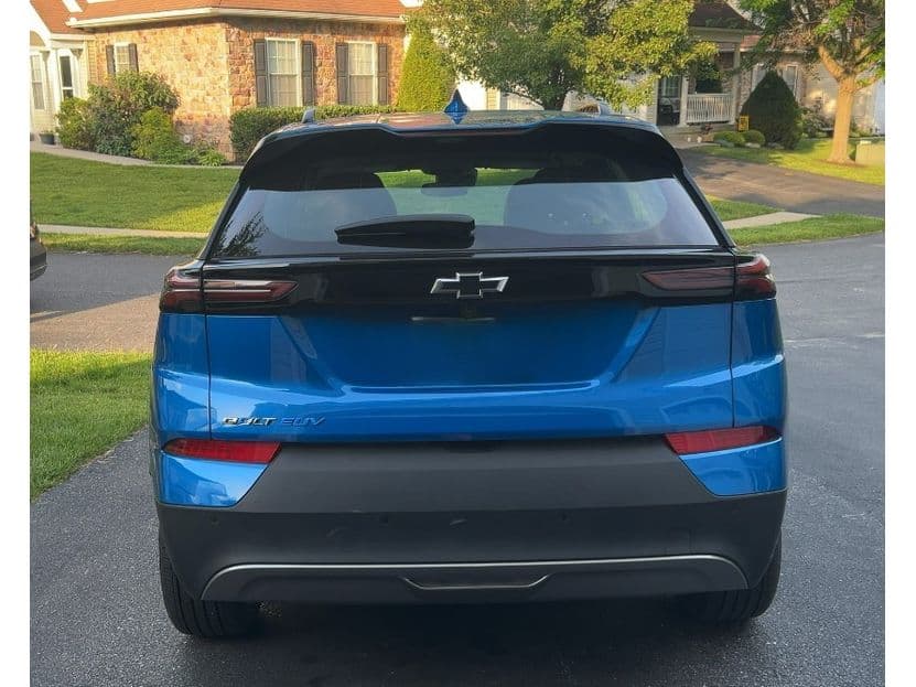 2023 Chevrolet Bolt EUV view 4