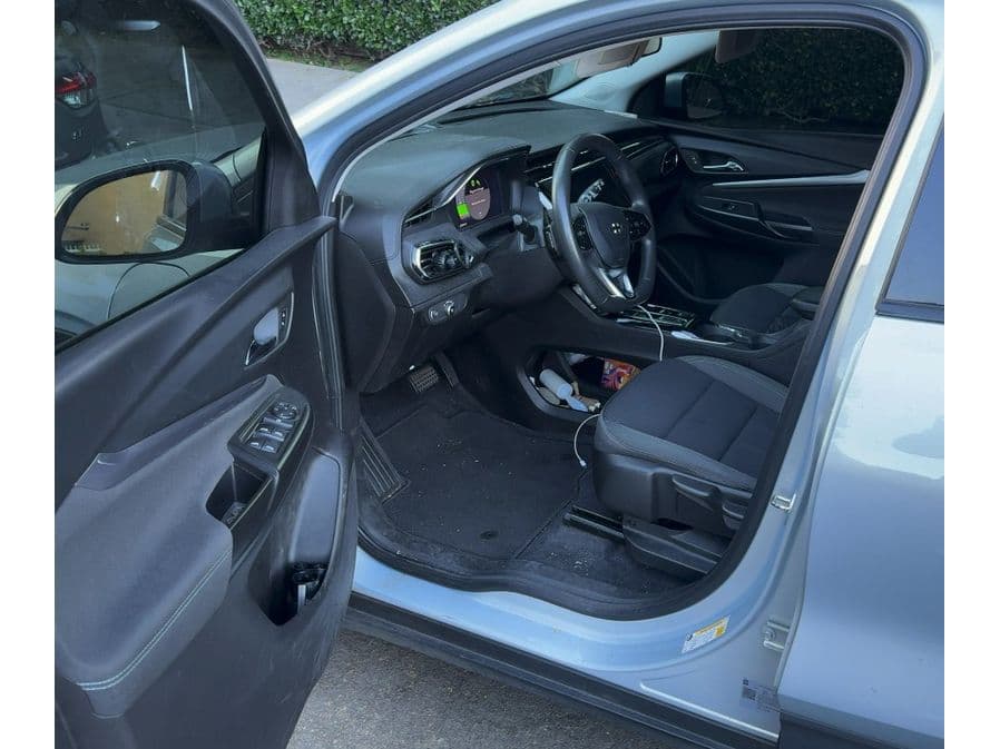 2023 Chevrolet Bolt EUV view 5