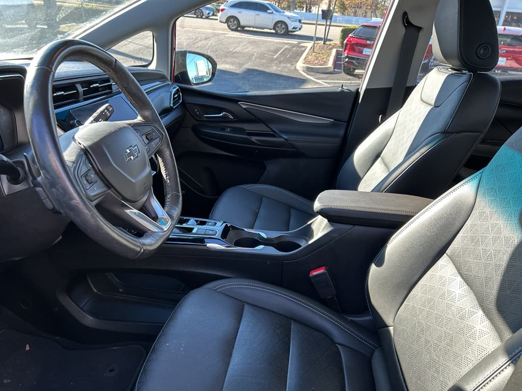2023 Chevrolet Bolt EV view 4