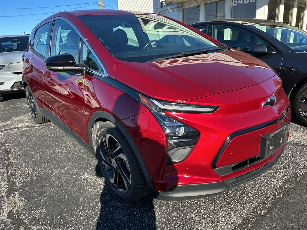 2023 Chevrolet Bolt EV view 3