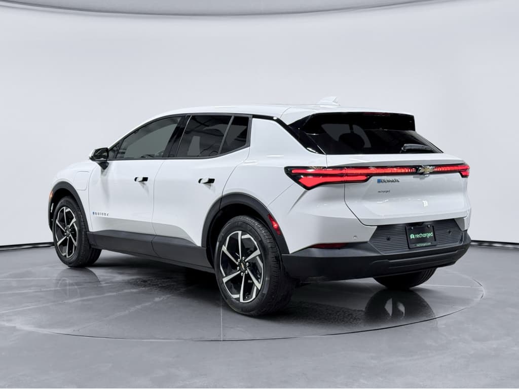 2025 Chevrolet Equinox EV view 2