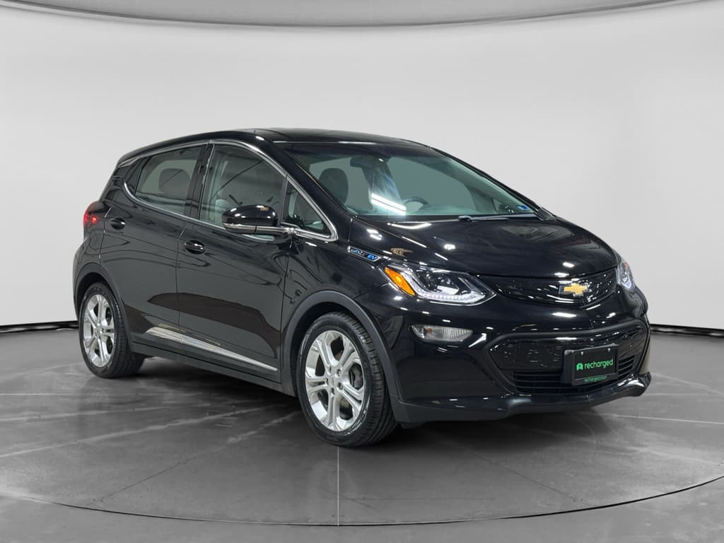 2020 Chevrolet Bolt EV view 4