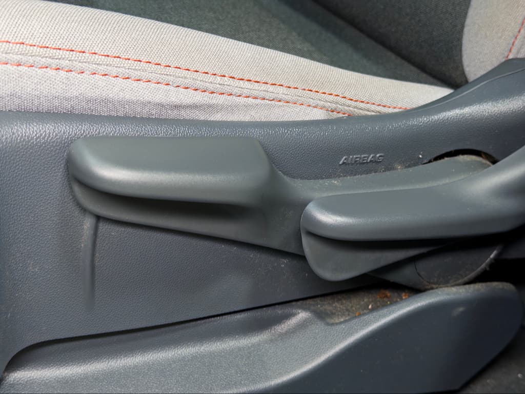 2020 Chevrolet Bolt EV view 6