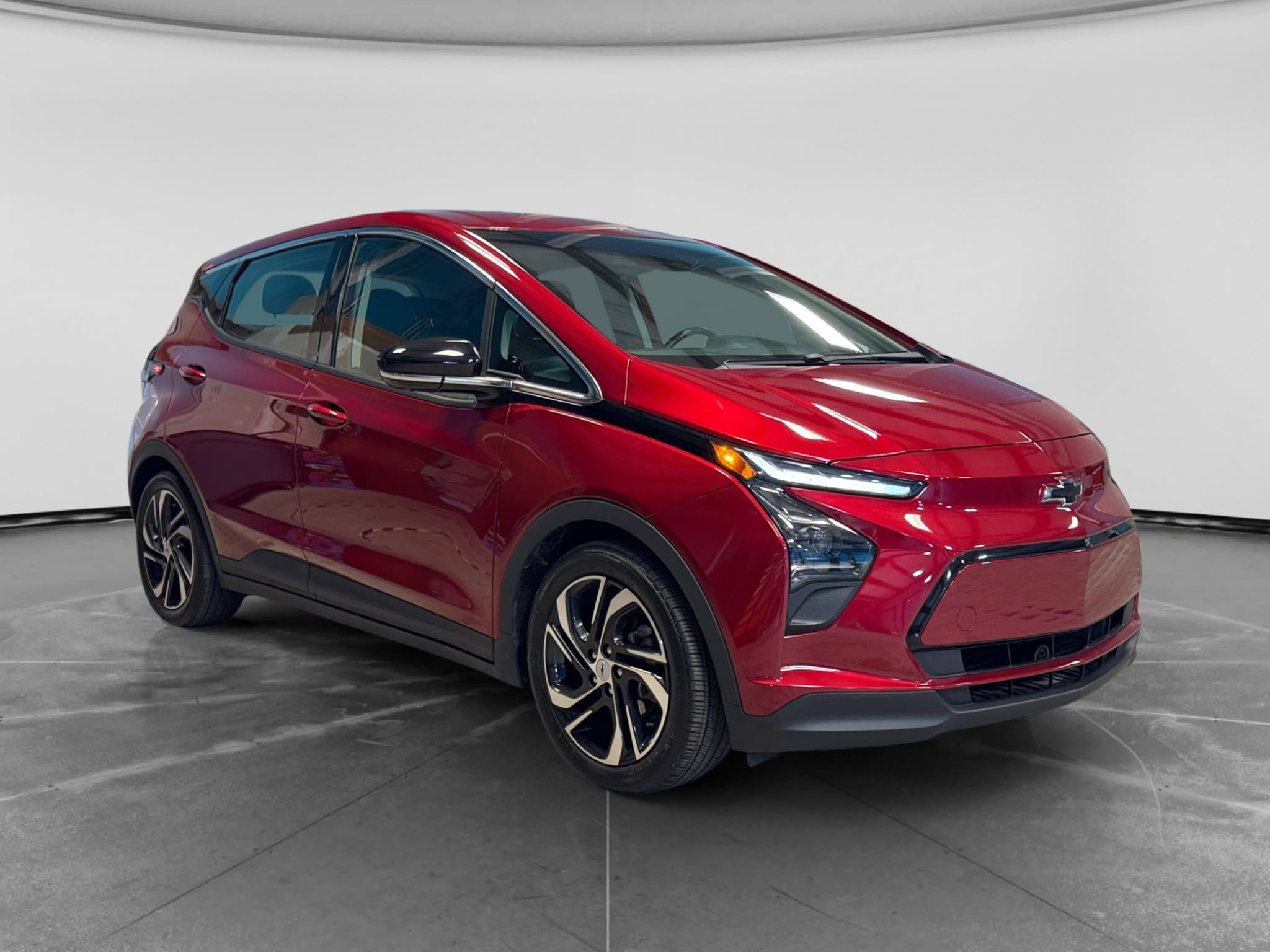 2023 Chevrolet Bolt EV view 4
