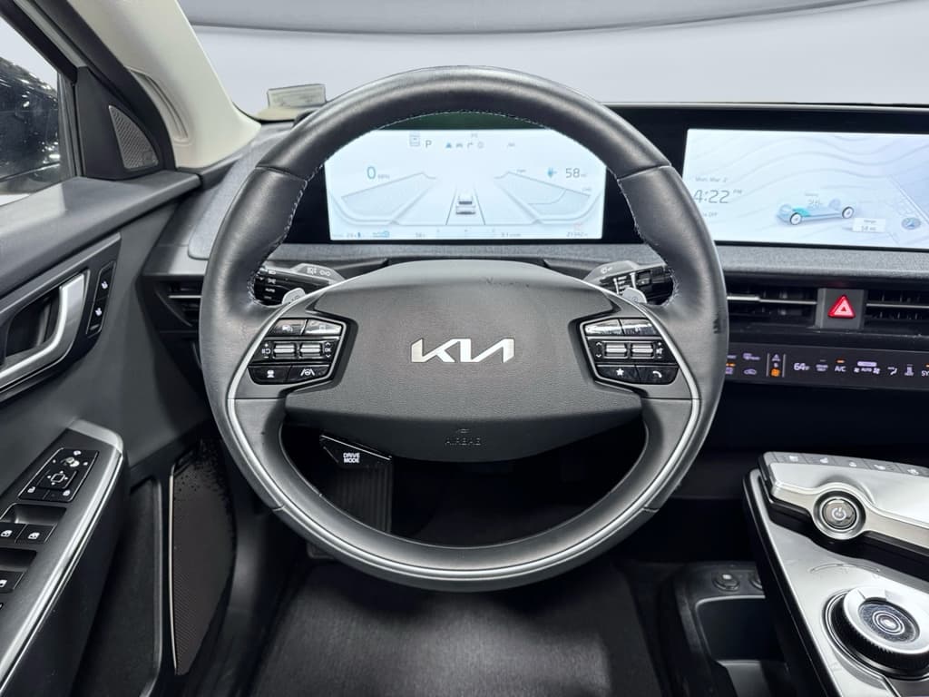 2023 Kia EV6 view 7