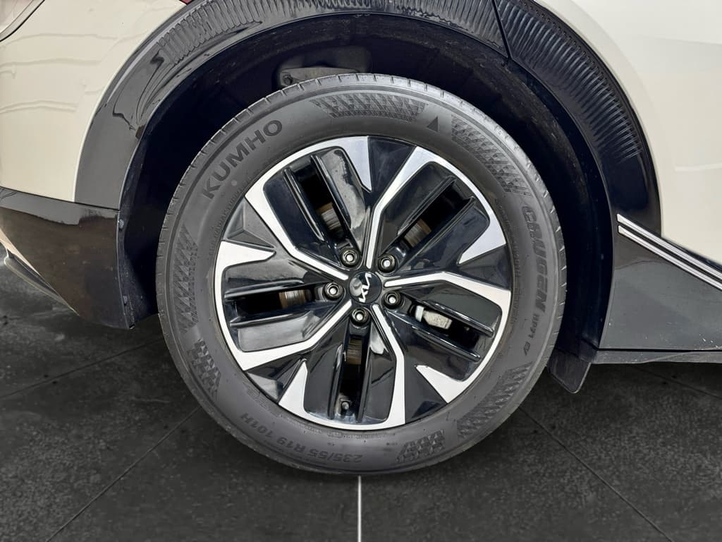 2023 Kia EV6 view 38