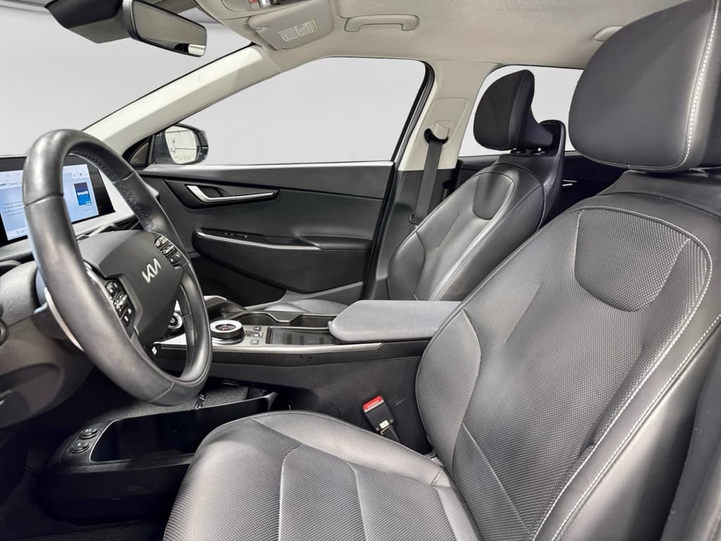 2023 Kia EV6 view 18