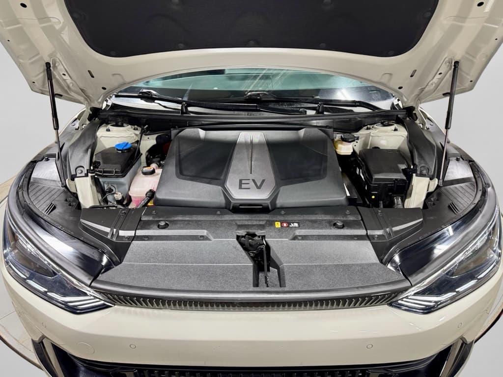 2023 Kia EV6 view 27