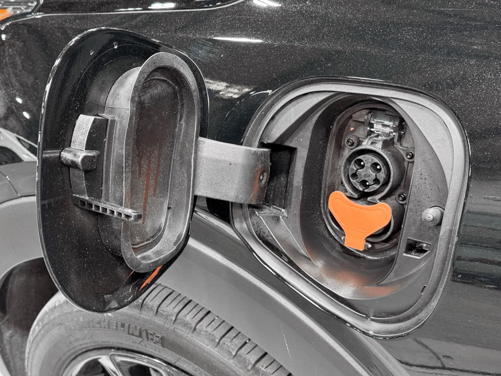 2023 Chevrolet Bolt EUV view 5