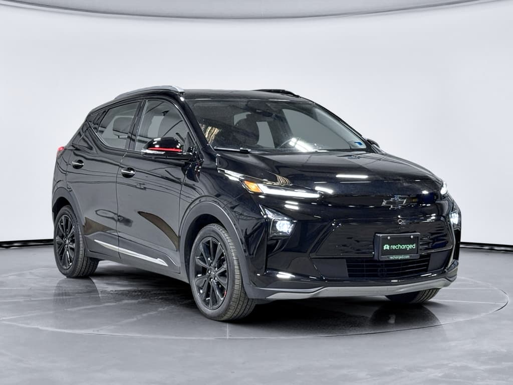 2023 Chevrolet Bolt EUV view 4
