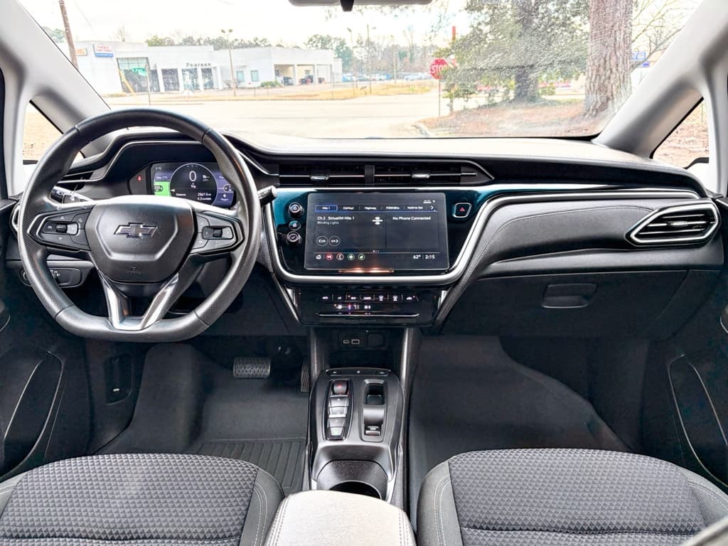2023 Chevrolet Bolt EV view 17