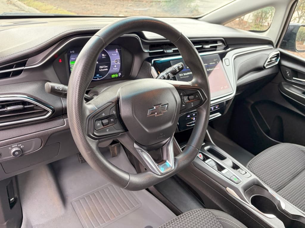 2023 Chevrolet Bolt EV view 19