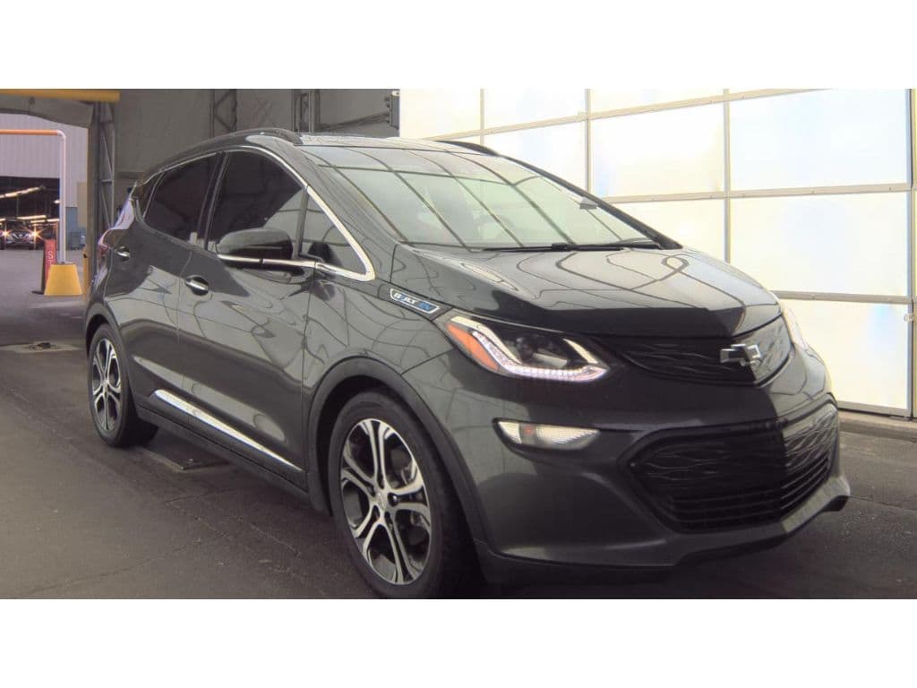 2020 Chevrolet Bolt EV view 2