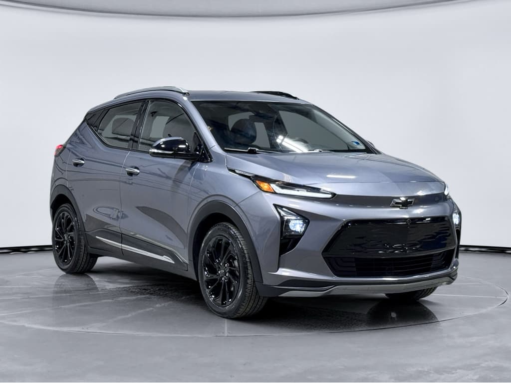 2023 Chevrolet Bolt EUV view 4