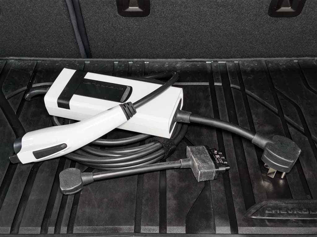 2023 Chevrolet Bolt EUV view 6