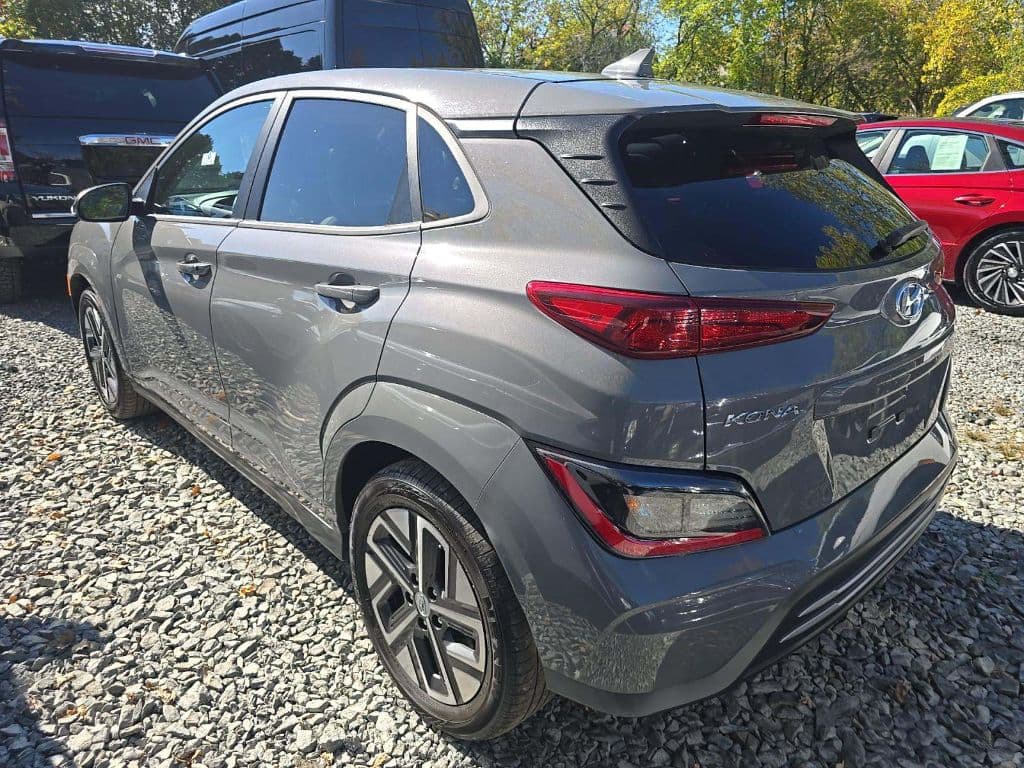2022 Hyundai Kona EV view 2