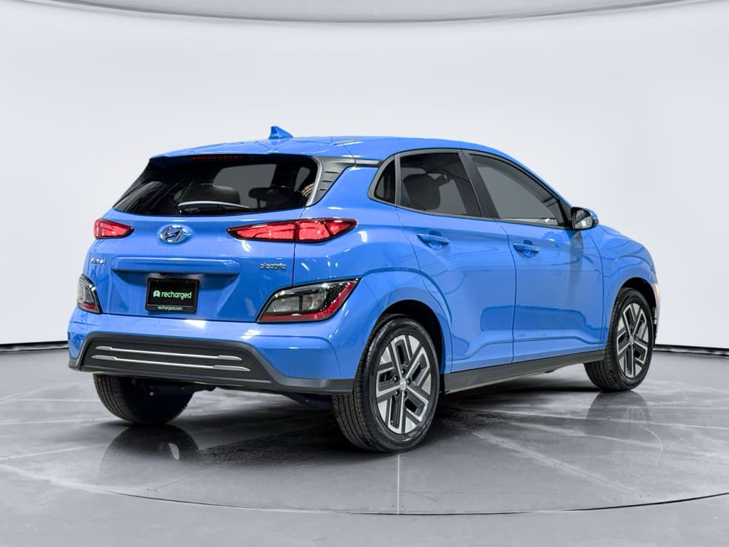 2022 Hyundai Kona EV view 3