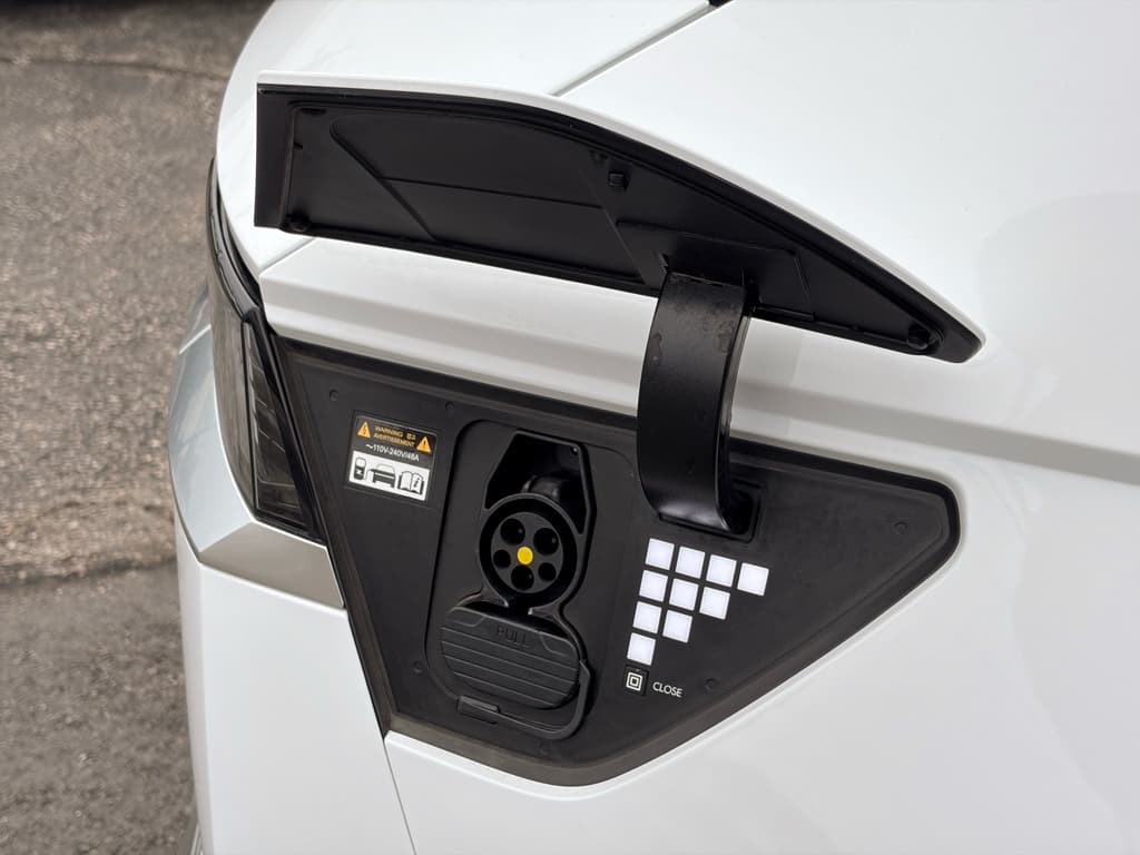 2023 Hyundai IONIQ 5 view 5