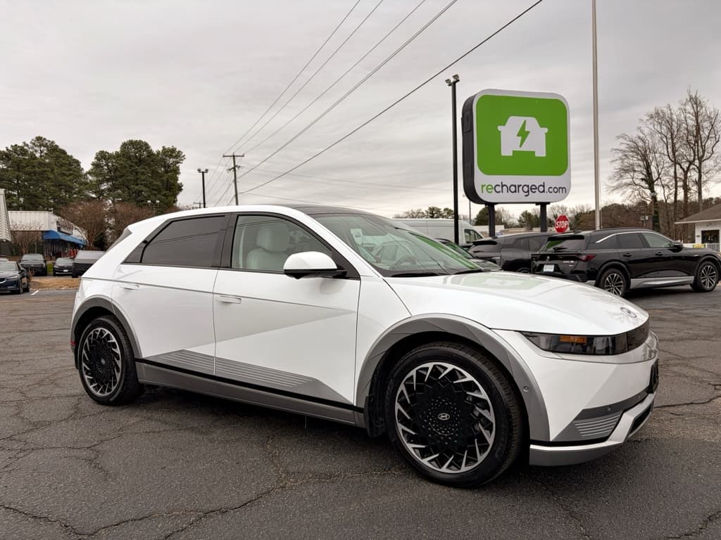 2023 Hyundai IONIQ 5 view 4