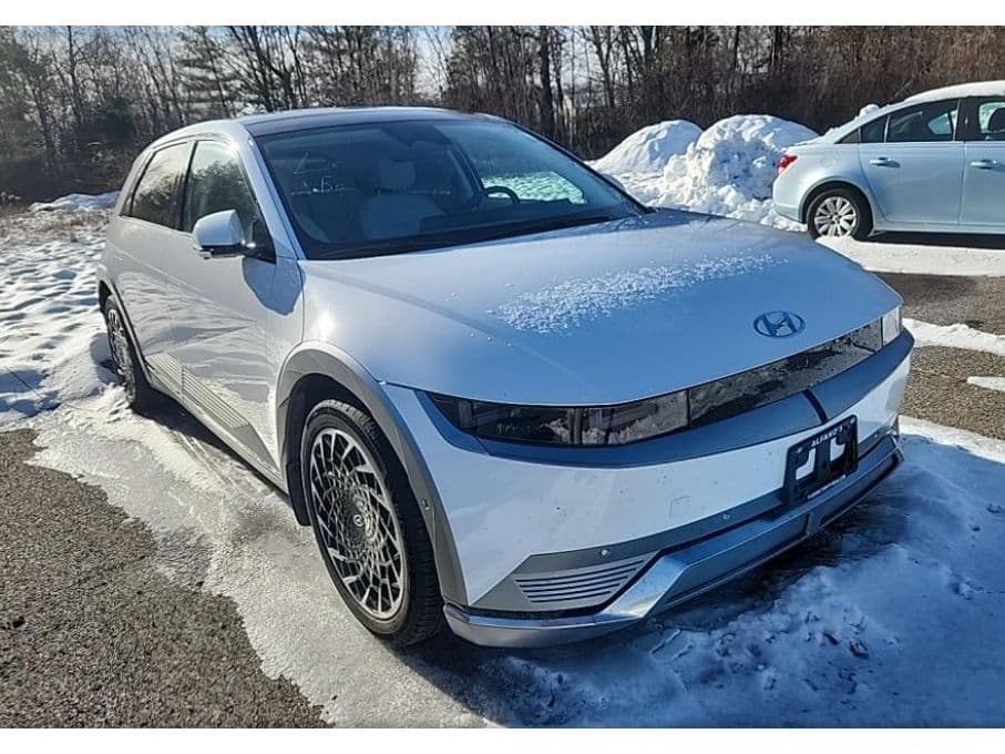 2023 Hyundai IONIQ 5 view 2