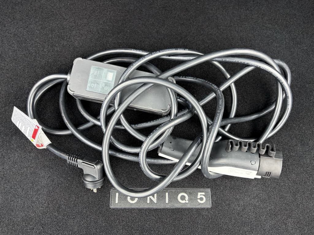 2023 Hyundai IONIQ 5 view 6