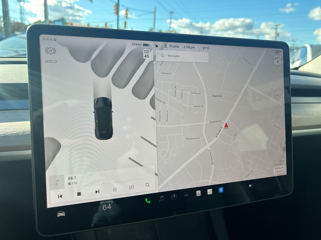 2023 Tesla Model Y view 13