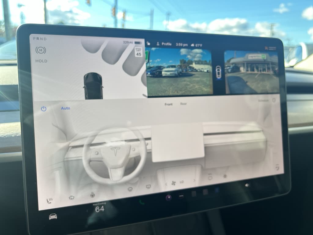 2023 Tesla Model Y view 12