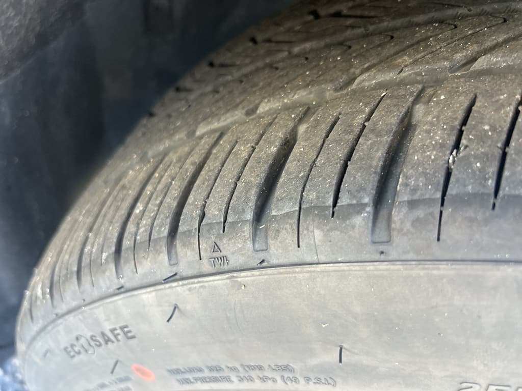 2023 Tesla Model Y view 32