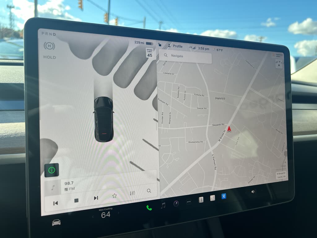 2023 Tesla Model Y view 10