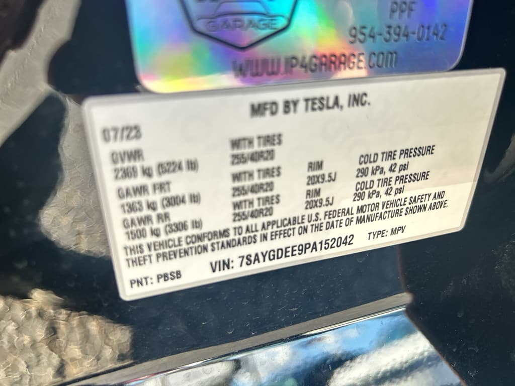 2023 Tesla Model Y view 21