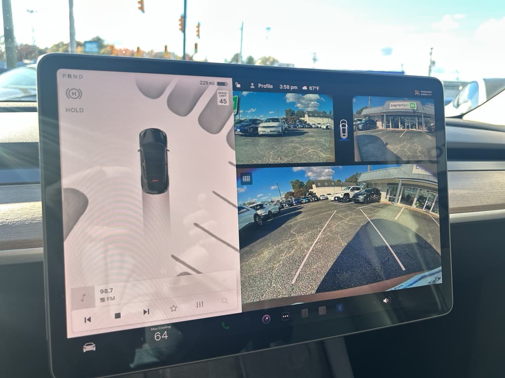 2023 Tesla Model Y view 11