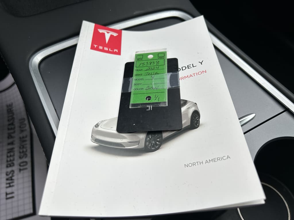 2024 Tesla Model Y view 17