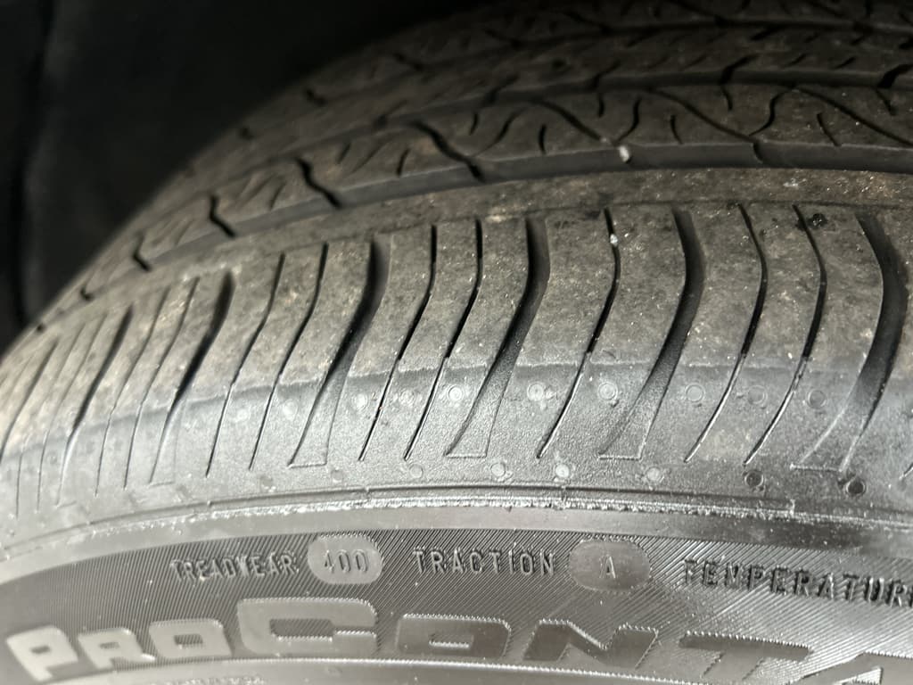 2024 Tesla Model Y view 29