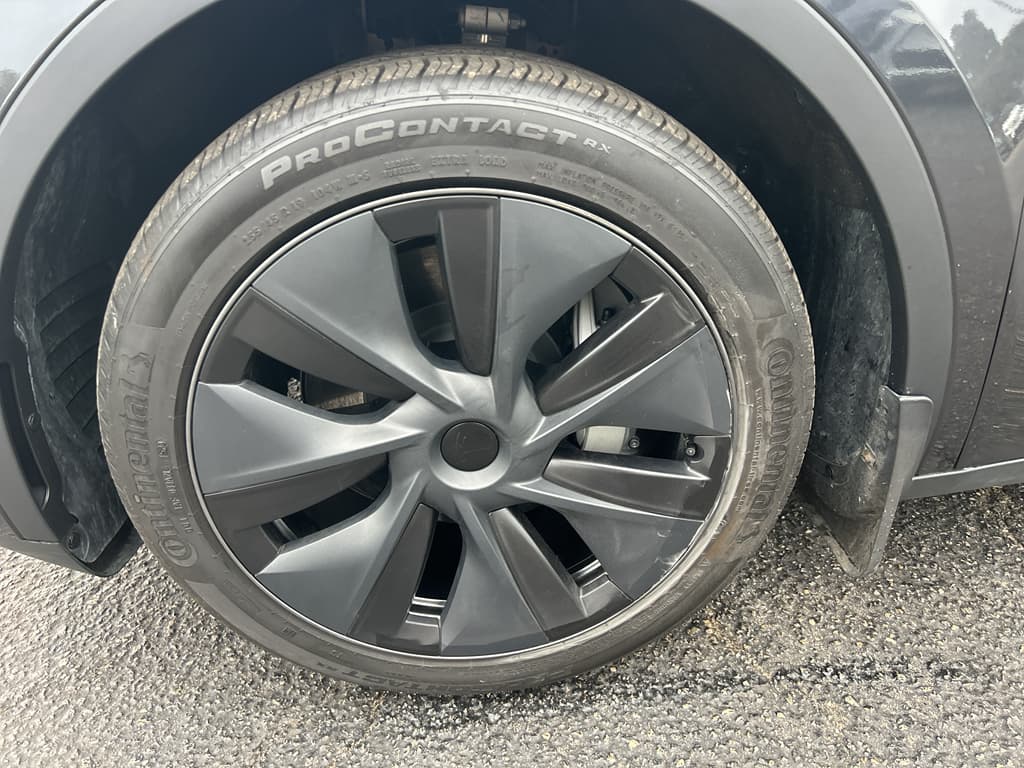 2024 Tesla Model Y view 30