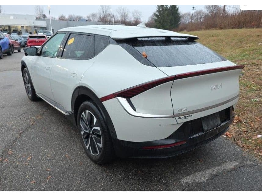 2023 Kia EV6 view 3