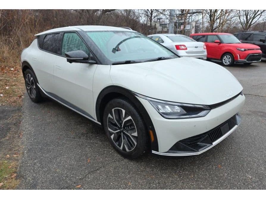 2023 Kia EV6 view 4